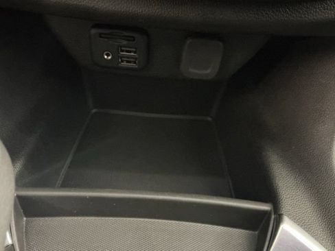 Used 2020 Chevrolet Traverse LT w/ LT Premium Package AWD/4WD image 32