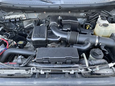 Used 2010 Ford F150 XLT image 6