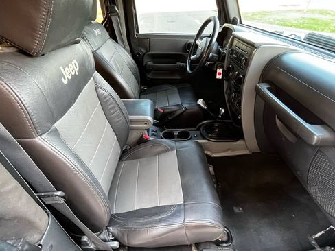 Used 2010 Jeep Wrangler Sahara w/ Dual Top Group AWD/4WD image 14
