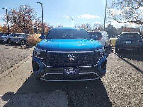 Certified 2025 Volkswagen Atlas Cross Sport SE image 8