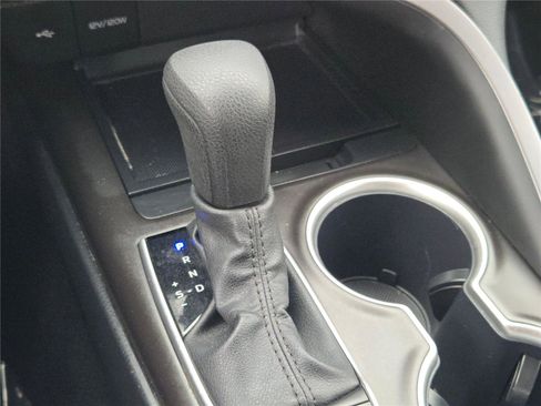 Used 2024 Toyota Camry LE image 31