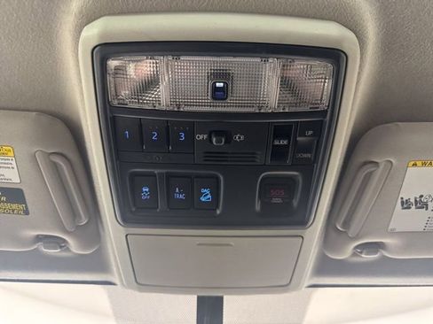 Used 2018 Toyota 4Runner Limited image 14