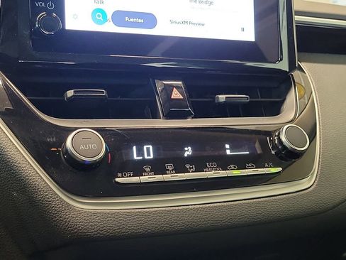 Used 2025 Toyota Corolla LE image 27