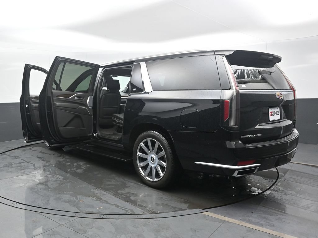 Used 2024 Cadillac Escalade ESV Premium Luxury Platinum AWD/4WD image 50