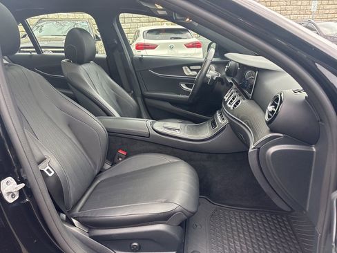 Used 2023 Mercedes-Benz E 350 4MATIC Sedan image 11
