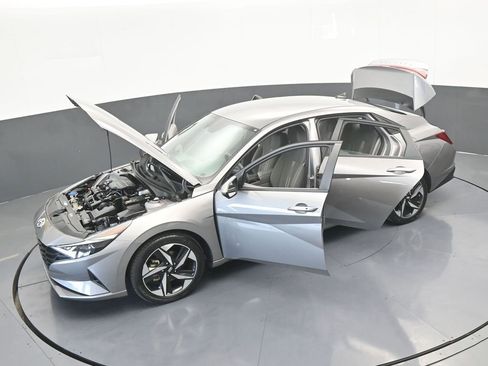 Used 2023 Hyundai Elantra SEL w/ Convenience Package image 65