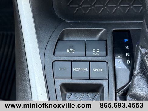 Used 2020 Toyota RAV4 XLE FWD image 24