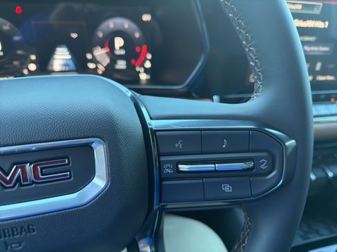 New 2026 GMC Canyon AT4 image 23