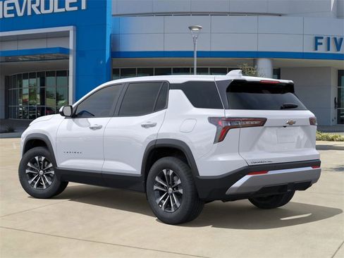 New 2026 Chevrolet Equinox LT image 3