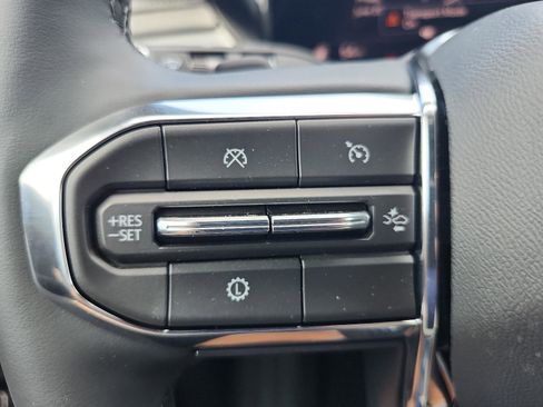 New 2025 GMC Acadia Elevation image 18