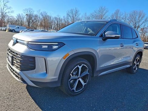 New 2026 Volkswagen Tiguan SE image 2