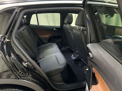Certified 2021 Volkswagen ID.4 Pro S w/ Gradient Package image 33