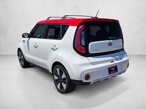Used 2018 Kia Soul + FWD image 8