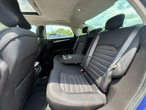 Used 2016 Ford Fusion SE image 30