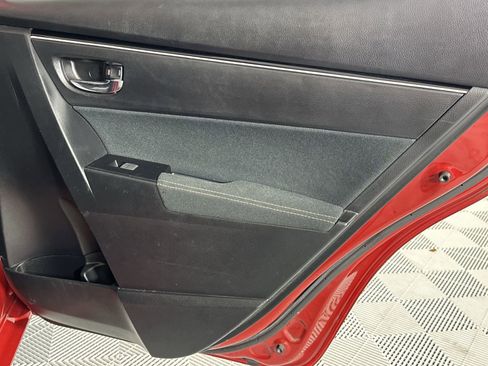 Used 2017 Toyota Corolla LE FWD image 32