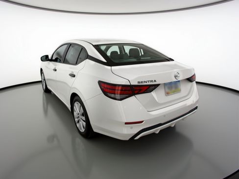 Used 2025 Nissan Sentra S FWD image 6