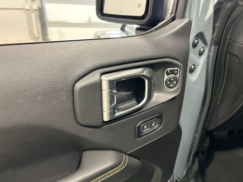 Used 2025 Jeep Wrangler Unlimited Sahara AWD/4WD image 14