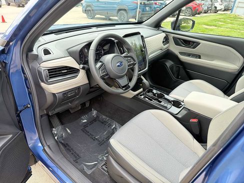 Used 2026 Subaru Forester Premium AWD/4WD image 2