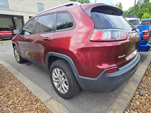 Used 2021 Jeep Cherokee Latitude AWD/4WD image 5