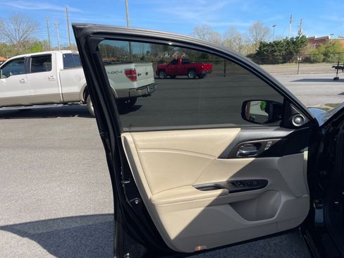 Used 2014 Honda Accord EX-L image 11