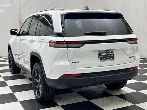New 2025 Jeep Grand Cherokee Limited w/ Black Appearance Package AWD/4WD image 5