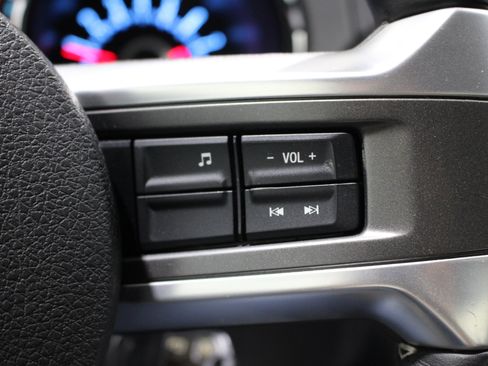 Used 2013 Ford Mustang Coupe RWD image 13