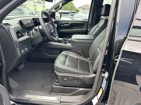 Used 2025 Chevrolet Tahoe Z71 AWD/4WD image 9