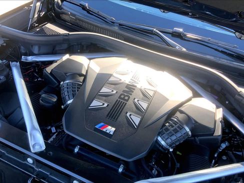 Certified 2025 BMW X5 M60i w/ Executive Package image 32