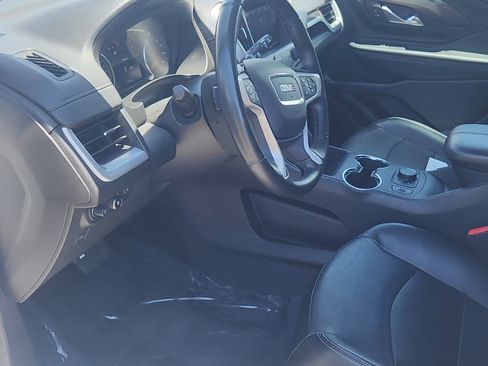 Used 2024 GMC Terrain SLT AWD/4WD image 30