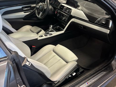 Used 2020 BMW M4 Convertible w/ M Driver's Package image 6