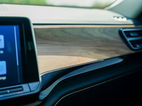 Certified 2024 Volkswagen Atlas SE image 19