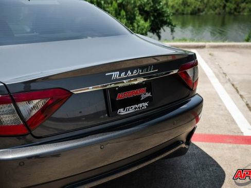 Used 2017 Maserati GranTurismo Sport image 31