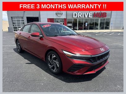 Used 2024 Hyundai Elantra SEL w/ Convenience Package