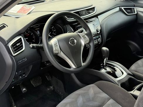 Used 2016 Nissan Rogue SV image 13