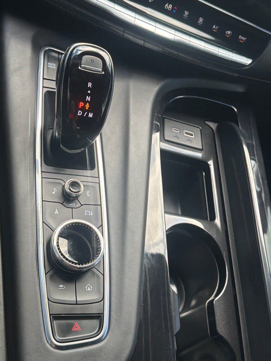 Used 2024 Cadillac Escalade V w/ LPO, ONYX Package AWD/4WD image 27
