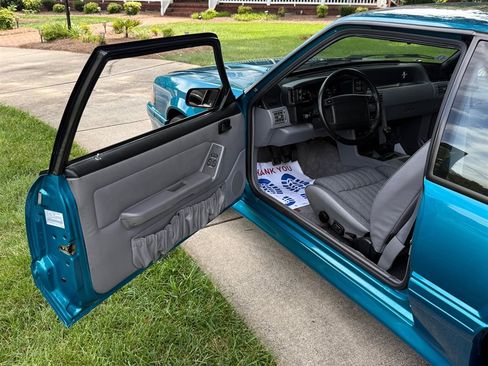 Used 1993 Ford Mustang Cobra RWD image 54