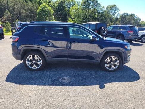Used 2017 Jeep Compass Limited AWD/4WD image 4