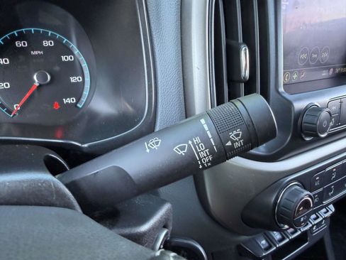 Used 2019 Chevrolet Colorado Z71 AWD/4WD image 32