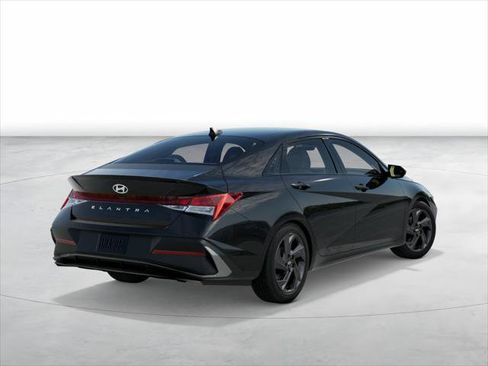 New 2026 Hyundai Elantra Sport image 4