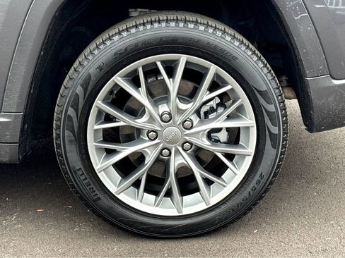 Certified 2022 Jeep Grand Cherokee Summit w/ Advanced Protech Group IV image 7