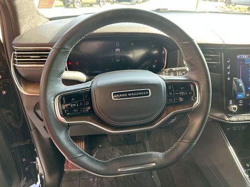 New 2022 Jeep Grand Wagoneer Series II image 14