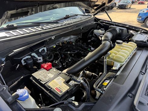 Used 2021 Ford Expedition XLT image 37