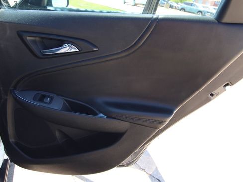 Used 2017 Chevrolet Malibu LT w/ Leather Package FWD image 36