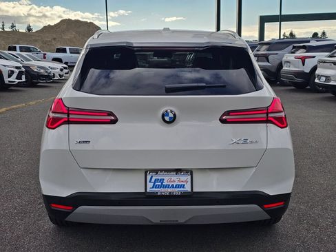 Used 2025 BMW X3 xDrive30i AWD/4WD image 6