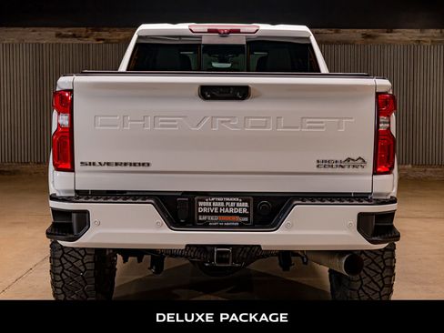 Used 2022 Chevrolet Silverado 2500 High Country w/ Z71 Off-Road Package image 7