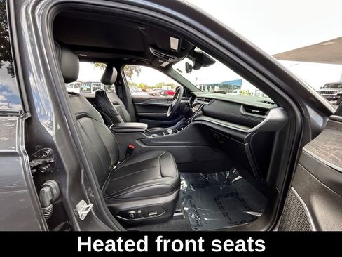 Used 2025 Jeep Grand Cherokee L Limited w/ Luxury Tech Group II image 44