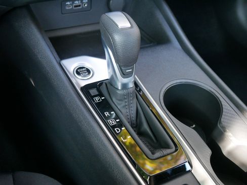 New 2025 Nissan Altima 2.5 SV image 12