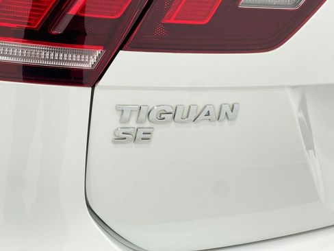 Used 2021 Volkswagen Tiguan SE R-Line image 39