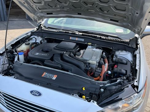 Used 2019 Ford Fusion SE image 23