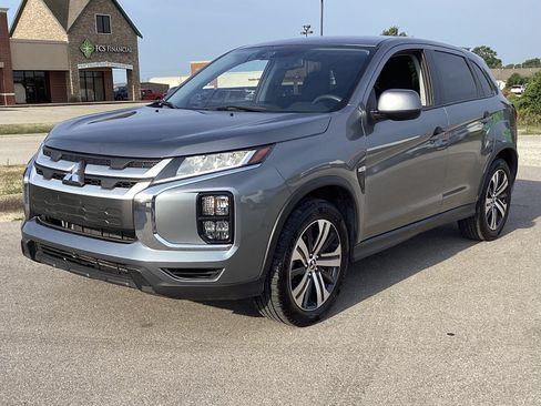 Used 2025 Mitsubishi Outlander Sport ES AWD/4WD image 1